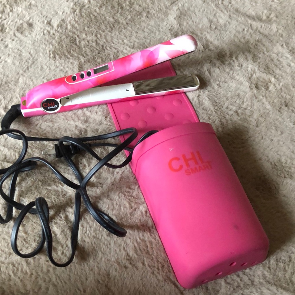 CHI Smart hair straightener